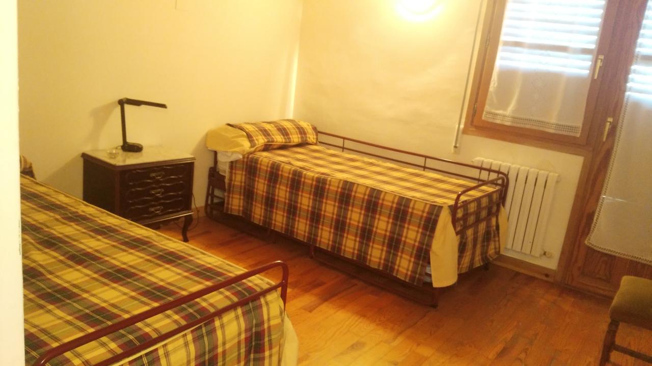 Hotel Bilanayur Alberuela de la Liena Exterior foto